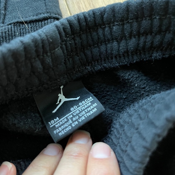 Nike Air Jordan Black & Gold Sweatsuit - Picture 7 of 7